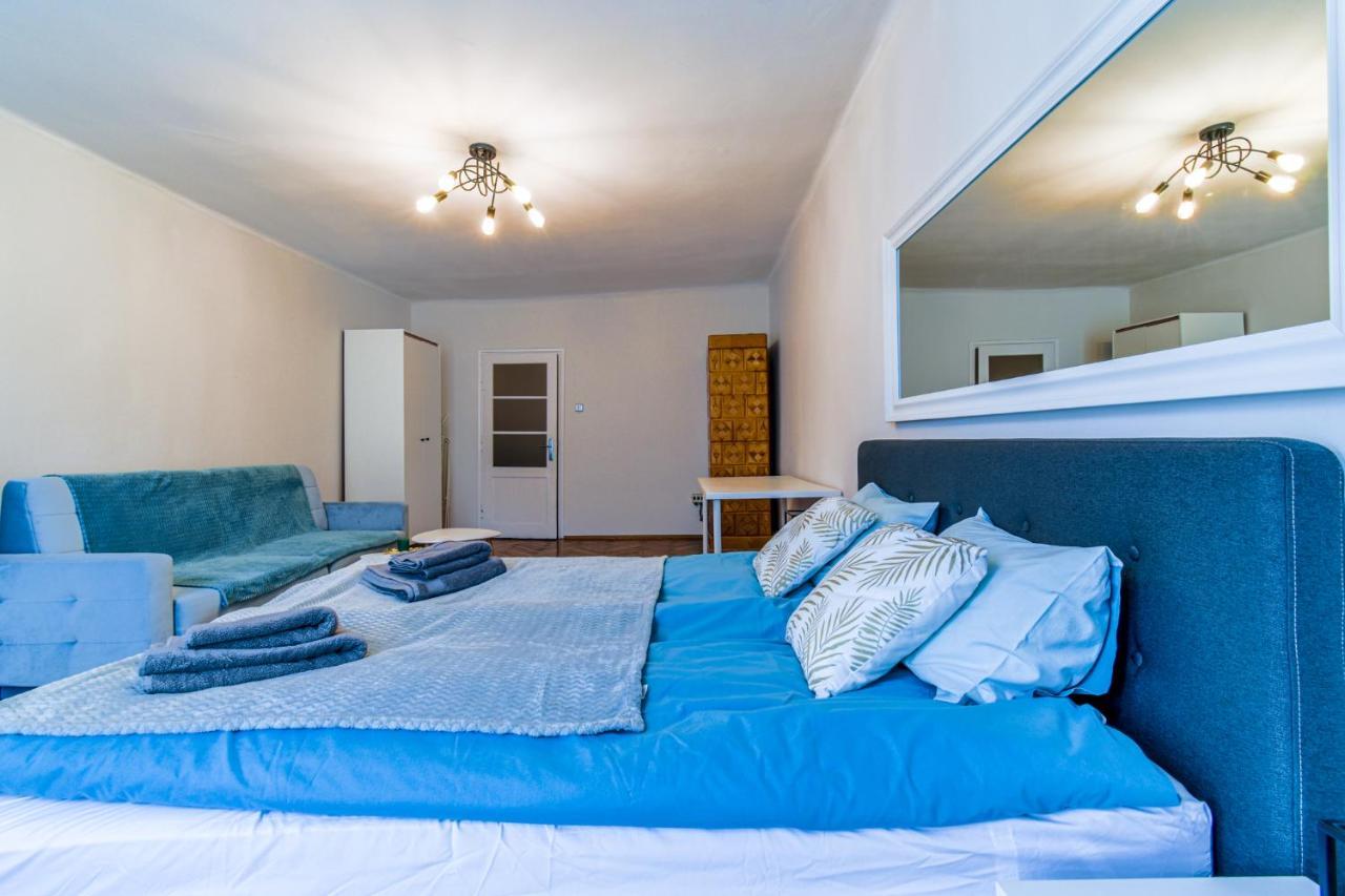 Royal Flats Old Town Apartment Krakow Bagian luar foto