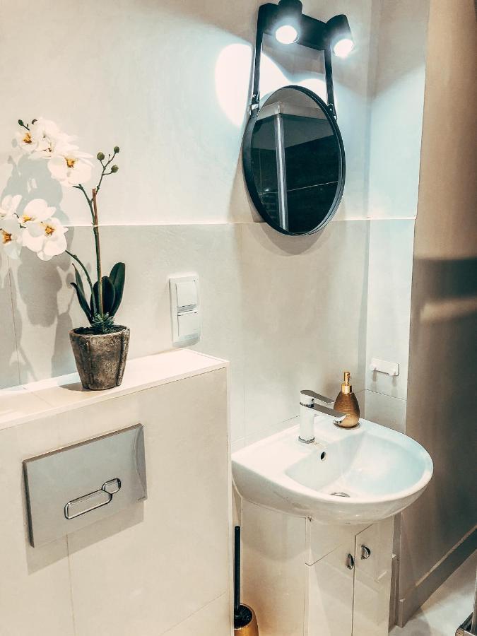 Royal Flats Old Town Apartment Krakow Bagian luar foto