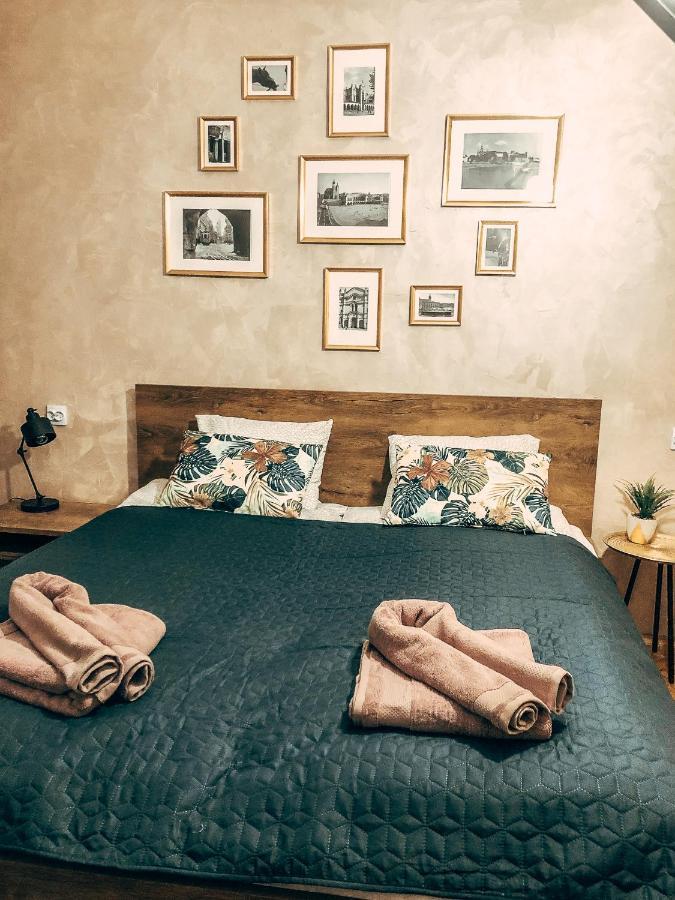 Royal Flats Old Town Apartment Krakow Bagian luar foto
