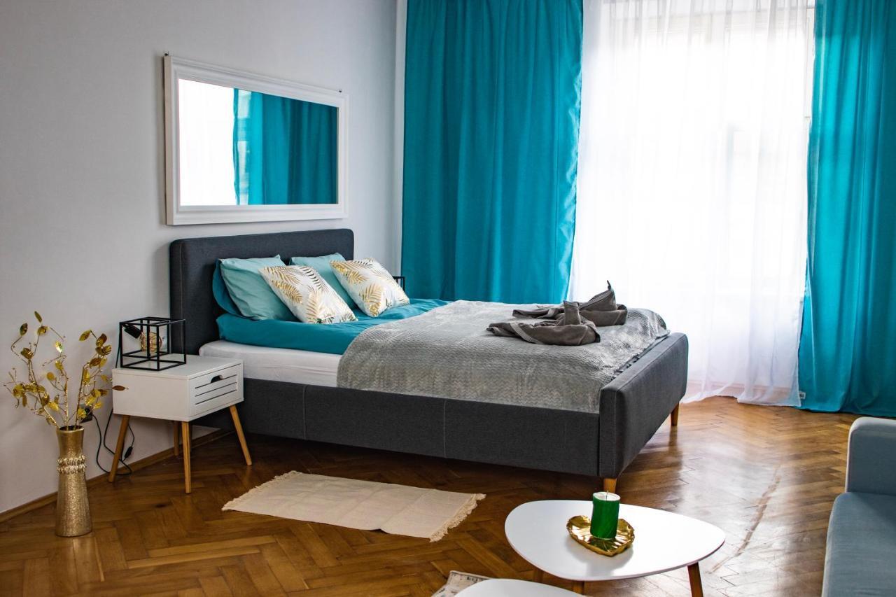 Royal Flats Old Town Apartment Krakow Bagian luar foto